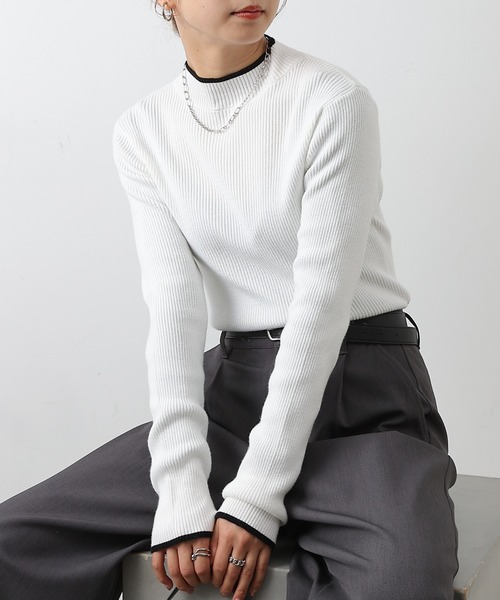 COLONY 2139（コロニートゥーワンスリーナイン）の「PBT配色ラインハイネックプルオーバー（ニット/セーター・レディース・ブラック/グレー系その他/オフホワイト/グレー・FREE）」の2枚目の写真