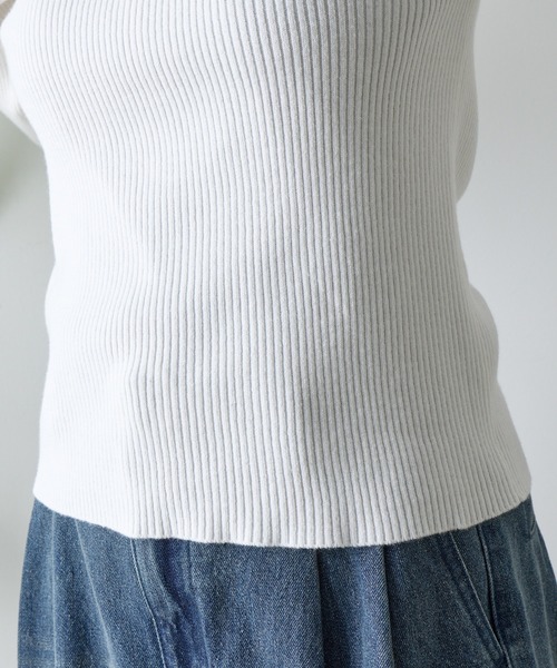 COLONY 2139（コロニートゥーワンスリーナイン）の「PBT配色ラインハイネックプルオーバー（ニット/セーター・レディース・ブラック/グレー系その他/オフホワイト/グレー・FREE）」の6枚目の写真