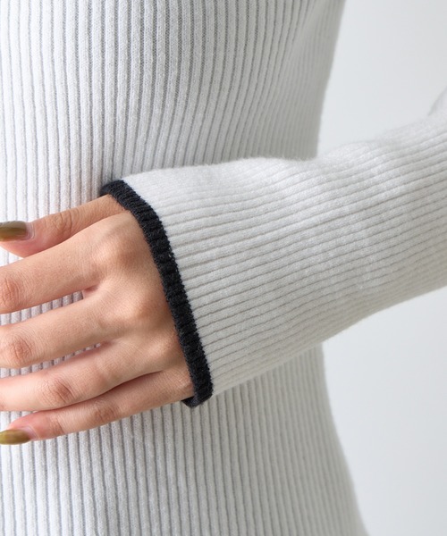 COLONY 2139（コロニートゥーワンスリーナイン）の「PBT配色ラインハイネックプルオーバー（ニット/セーター・レディース・ブラック/グレー系その他/オフホワイト/グレー・FREE）」の5枚目の写真