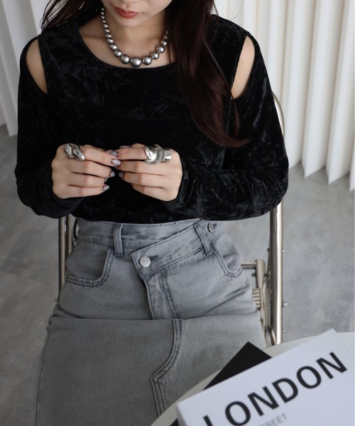 YENNA（イェンナ）の「クラッシュベロア肩あきTシャツ（Tシャツ/カットソー・レディース・ブラウン/ブラック系その他/ブラック/ブラウン系その他・FREE）」の20枚目の写真