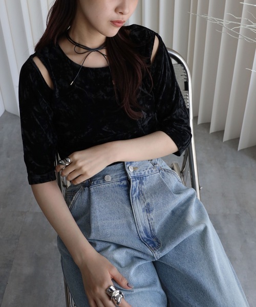 YENNA（イェンナ）の「クラッシュベロア肩あきTシャツ（Tシャツ/カットソー・レディース・ブラウン/ブラック系その他/ブラック/ブラウン系その他・FREE）」の7枚目の写真