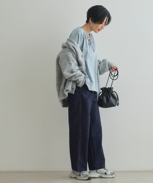 CROSS FUNCTION（クロスファンクション）の「《撥水》FRESH DENIM デニムカフタンボリュームスリーブブラウス【CROSS FUNCTION/クロスファンクション】（シャツ/ブラウス・レディース・ネイビー/サックスブルー・LL/L/M）」の5枚目の写真