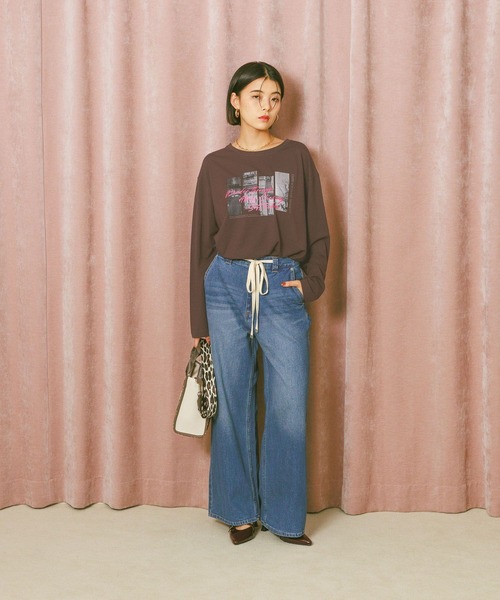 BAYFLOW（ベイフロー）の「【低身長サイズあり】ドロストイージーデニムパンツ / ストレッチデニム（デニムパンツ・レディース・サックスブルー/インディゴブルー・MEDIUM/SMALL/X-SMALL）」の3枚目の写真