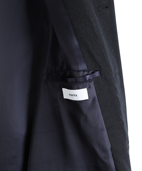 marka（マーカ）の「marka / マーカ：RAGLAN SLEEVE COAT -TUMBLED WOOL SERGE-：M25C12CO01C[COR]（ステンカラーコート・メンズ・ブラック系その他・2(M)）」の10枚目の写真