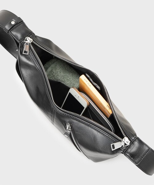 tk.TAKEO KIKUCHI(ティーケータケオキクチ)の「ラウンデッドバッグ(ショルダーバッグ・メンズ・ブラウン系その他2/ブラック・00)」の13枚目の写真