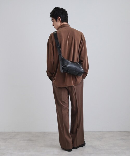 tk.TAKEO KIKUCHI(ティーケータケオキクチ)の「ラウンデッドバッグ(ショルダーバッグ・メンズ・ブラウン系その他2/ブラック・00)」の17枚目の写真