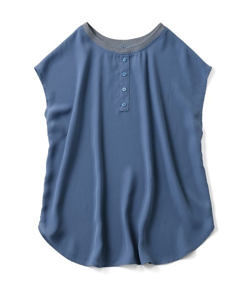 IEDIT(イディット)の「IEDIT キレイ見えしてお役立ち 2ーWAYジョーゼットTトップス(Tシャツ/カットソー・レディース・ブラック/オフホワイト/ブルー・M/LL/S/L/3L/4L)」の14枚目の写真