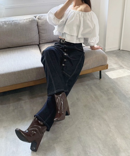 Jewelobe(ジュエローブ)の「ラッフルフリルオフショルブラウス(シャツ/ブラウス・レディース・ホワイト/ブラック・FREE)」の6枚目の写真