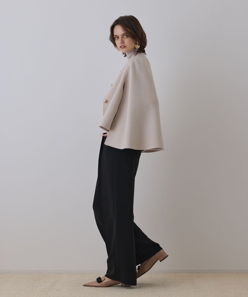 GRACE CONTINENTAL（グレースコンチネンタル）の「リバーケープジャケット（その他アウター・レディース・ブラック/ベージュ・36）」の3枚目の写真