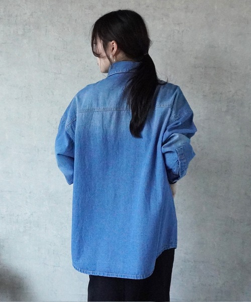 SELECT LEVERY(セレクトリベリー)の「デニムオーバーシャツ(シャツ/ブラウス・レディース・ブルー/ネイビー・MEDIUM/LARGE)」の6枚目の写真