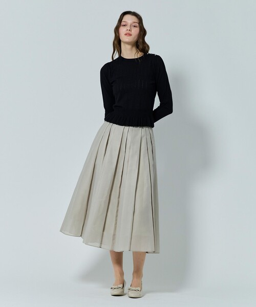 TOCCA(トッカ)の「IN ROMANCE ペプラム ニットプルオーバー(ニット/セーター・レディース・ピンクベージュ/ブラック系・SMALL/MEDIUM)」の4枚目の写真