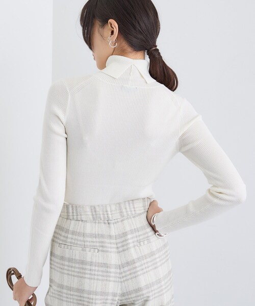 INDIVI（インディヴィ）の「【洗える／毛玉になりにくい】エクストラファインウール リブタートルニット（ニット/セーター・レディース・チャコール/ブラック/レッド系1/サックスブルー/オフホワイト/ベージュ系その他5・05/13/15 /34/38/19）」の8枚目の写真