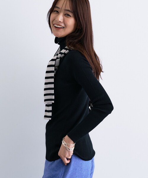 INDIVI（インディヴィ）の「【洗える／毛玉になりにくい】エクストラファインウール リブタートルニット（ニット/セーター・レディース・チャコール/ブラック/レッド系1/サックスブルー/オフホワイト/ベージュ系その他5・05/13/15 /34/38/19）」の12枚目の写真