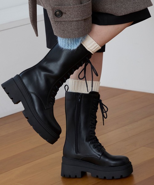 MONO-MART(モノマート)の「トラックソール レースアップ ミドル丈 ショートブーツ(ブーツ・レディース・ダークブラウン/ブラック・L/M/S)」の4枚目の写真