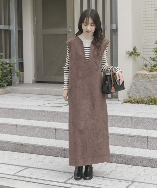 ITEMS URBANRESEARCH（アイテムズ アーバンリサーチ）の「『静電気防止』フェイクスエードジャンスカ（ワンピース・レディース・ブラウン/モカ・FREE）」の2枚目の写真