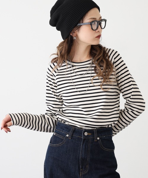 OMNES（オムネス）の「ストレッチジャガード　クルーネック長袖Tシャツ（Tシャツ/カットソー・レディース・ブルー/ブルーグレー/ベージュ/スモークグレー/アイボリー系2/ベージュ系その他/ブラック×ベージュ/ホワイト/アイボリー系/ブラウン/ブラック/チャコール・WOMENS M/WOMENS L）」の10枚目の写真