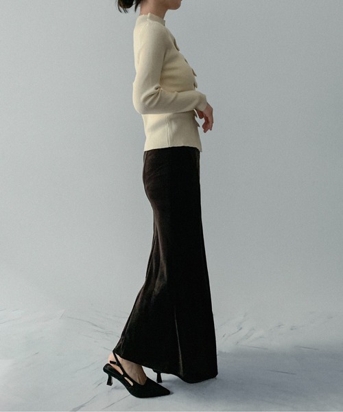 on:nue（オンニュ）の「【on:nue】[サイズ展開あり] 切り替えベロアマーメイドロングスカート（スカート・レディース・ブラック/ブラウン・MEDIUM/LARGE）」の11枚目の写真
