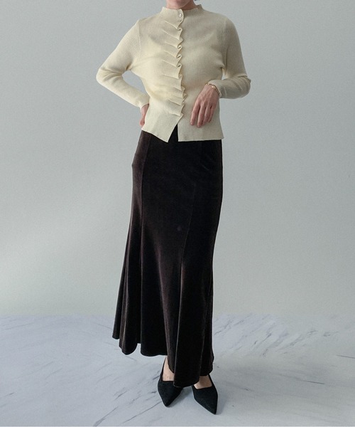 on:nue（オンニュ）の「【on:nue】[サイズ展開あり] 切り替えベロアマーメイドロングスカート（スカート・レディース・ブラック/ブラウン・MEDIUM/LARGE）」の9枚目の写真