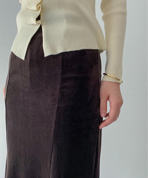 on:nue（オンニュ）の「【on:nue】[サイズ展開あり] 切り替えベロアマーメイドロングスカート（スカート・レディース・ブラック/ブラウン・MEDIUM/LARGE）」の8枚目の写真