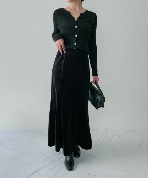 on:nue（オンニュ）の「【on:nue】[サイズ展開あり] 切り替えベロアマーメイドロングスカート（スカート・レディース・ブラック/ブラウン・MEDIUM/LARGE）」の20枚目の写真