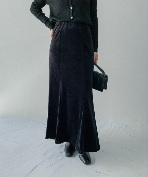 on:nue（オンニュ）の「【on:nue】[サイズ展開あり] 切り替えベロアマーメイドロングスカート（スカート・レディース・ブラック/ブラウン・MEDIUM/LARGE）」の14枚目の写真