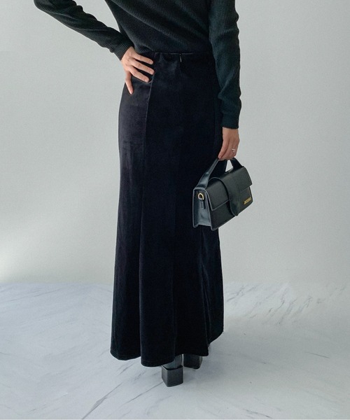 on:nue（オンニュ）の「【on:nue】[サイズ展開あり] 切り替えベロアマーメイドロングスカート（スカート・レディース・ブラック/ブラウン・MEDIUM/LARGE）」の18枚目の写真