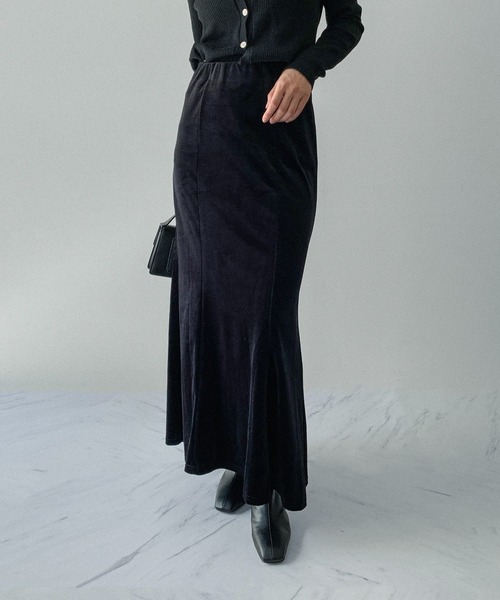 on:nue（オンニュ）の「【on:nue】[サイズ展開あり] 切り替えベロアマーメイドロングスカート（スカート・レディース・ブラック/ブラウン・MEDIUM/LARGE）」の15枚目の写真