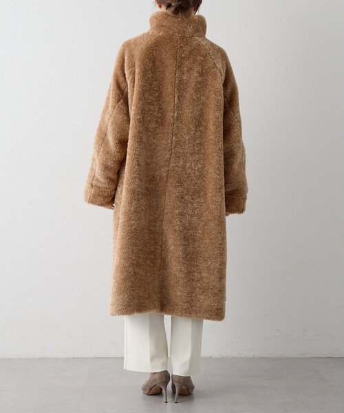 Whim Gazette(ウィムガゼット)の「リバーシブルボアコート(その他アウター・レディース・キャメル/ベージュ・FREE)」の9枚目の写真