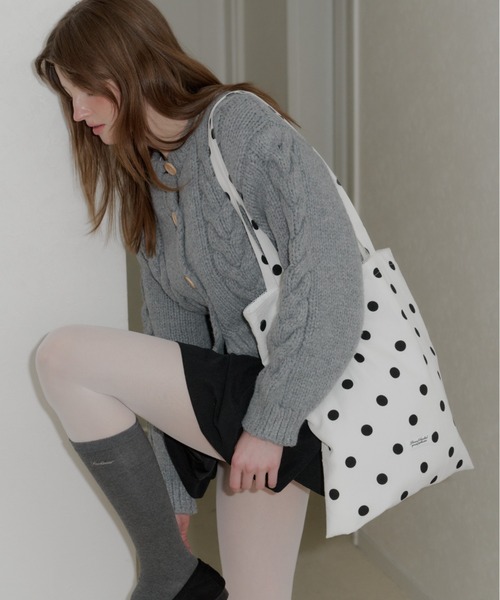 GIUNON（ジウノン）の「key hook dot tote / キーフックドットトートバッグ（トートバッグ・レディース・ブラック/ホワイト・FREE）」の5枚目の写真