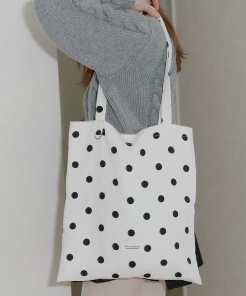 GIUNON（ジウノン）の「key hook dot tote / キーフックドットトートバッグ（トートバッグ・レディース・ブラック/ホワイト・FREE）」の6枚目の写真