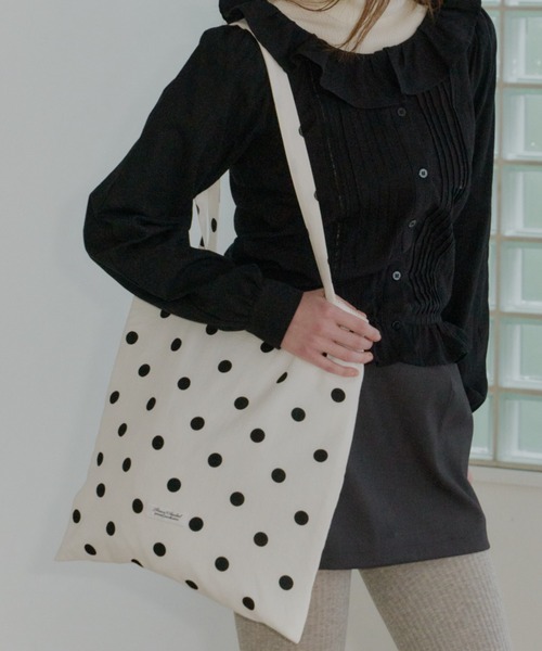 GIUNON（ジウノン）の「key hook dot tote / キーフックドットトートバッグ（トートバッグ・レディース・ブラック/ホワイト・FREE）」の12枚目の写真