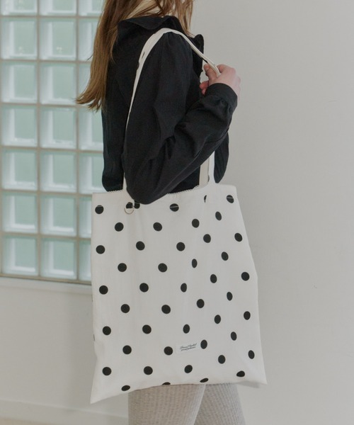 GIUNON（ジウノン）の「key hook dot tote / キーフックドットトートバッグ（トートバッグ・レディース・ブラック/ホワイト・FREE）」の13枚目の写真