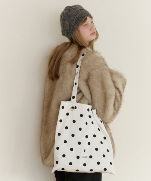 GIUNON（ジウノン）の「key hook dot tote / キーフックドットトートバッグ（トートバッグ・レディース・ブラック/ホワイト・FREE）」の16枚目の写真