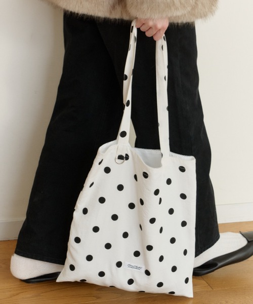 GIUNON（ジウノン）の「key hook dot tote / キーフックドットトートバッグ（トートバッグ・レディース・ブラック/ホワイト・FREE）」の17枚目の写真