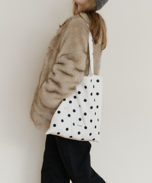 GIUNON（ジウノン）の「key hook dot tote / キーフックドットトートバッグ（トートバッグ・レディース・ブラック/ホワイト・FREE）」の19枚目の写真