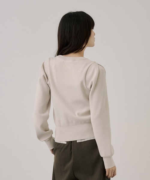 UNITED TOKYO(ユナイテッドトウキョウ)の「【残りわずか!】ショルダータックニットトップス|ウォッシャブル/オフィスカジュアル/ニット/春服(ニット/セーター・レディース・ブラウン/アイボリー/ブラック・FREE)」の9枚目の写真