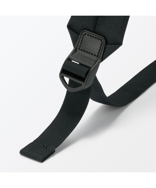 無印良品（ムジルシリョウヒン）の「肩の負担を軽くする　撥水上から開くリュックサック（バックパック/リュック・レディース・ブラック/ダークベージュ・FREE）」の10枚目の写真