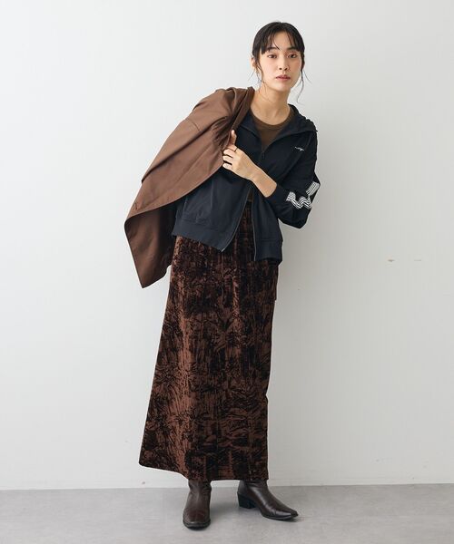 CRAFT STANDARD BOUTIQUE(クラフトスタンダードブティック)の「クラッシュベロアサイドスリットスカート(スカート・レディース・オフホワイト/グレー/ブラウン・FREE)」の13枚目の写真