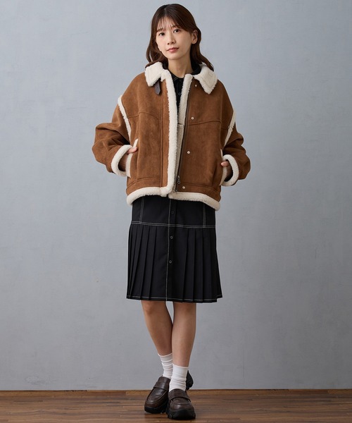 NICOLE CLUB(ニコル クラブ)の「フェイクムートンブルゾン(ブルゾン・レディース・ブラウン/チャコール/ベージュ・MEDIUM)」の10枚目の写真