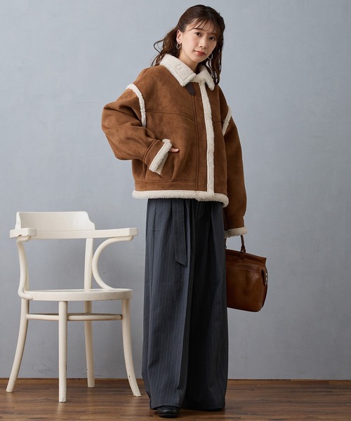 NICOLE CLUB(ニコル クラブ)の「フェイクムートンブルゾン(ブルゾン・レディース・ブラウン/チャコール/ベージュ・MEDIUM)」の13枚目の写真