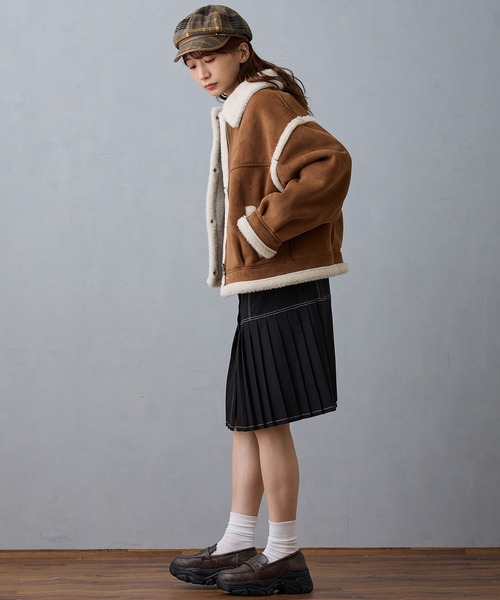 NICOLE CLUB(ニコル クラブ)の「フェイクムートンブルゾン(ブルゾン・レディース・ブラウン/チャコール/ベージュ・MEDIUM)」の16枚目の写真