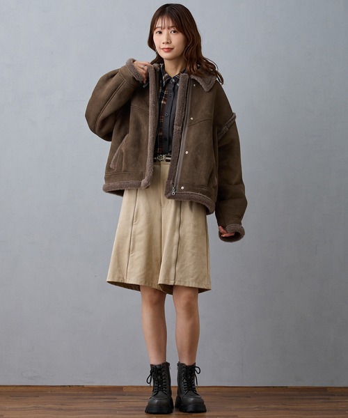 NICOLE CLUB(ニコル クラブ)の「フェイクムートンブルゾン(ブルゾン・レディース・ブラウン/チャコール/ベージュ・MEDIUM)」の17枚目の写真