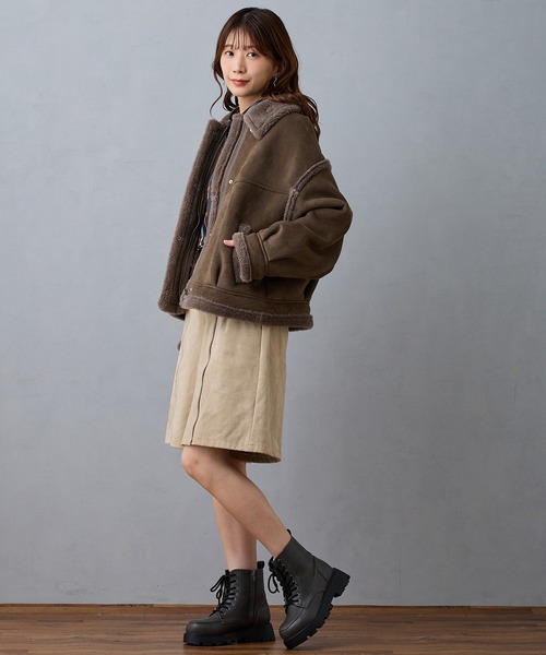 NICOLE CLUB(ニコル クラブ)の「フェイクムートンブルゾン(ブルゾン・レディース・ブラウン/チャコール/ベージュ・MEDIUM)」の18枚目の写真