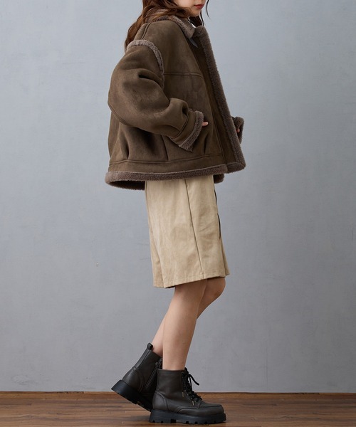 NICOLE CLUB(ニコル クラブ)の「フェイクムートンブルゾン(ブルゾン・レディース・ブラウン/チャコール/ベージュ・MEDIUM)」の19枚目の写真