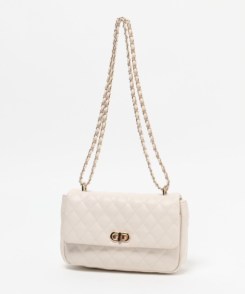 Andemiu（アンデミュウ）の「キルティングショルダー605845（ショルダーバッグ・レディース・ブラック/レッド/アイボリー・FREE）」の4枚目の写真