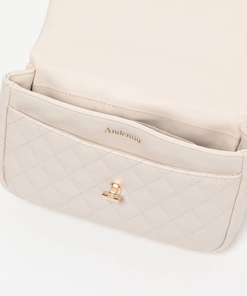 Andemiu（アンデミュウ）の「キルティングショルダー605845（ショルダーバッグ・レディース・ブラック/レッド/アイボリー・FREE）」の14枚目の写真