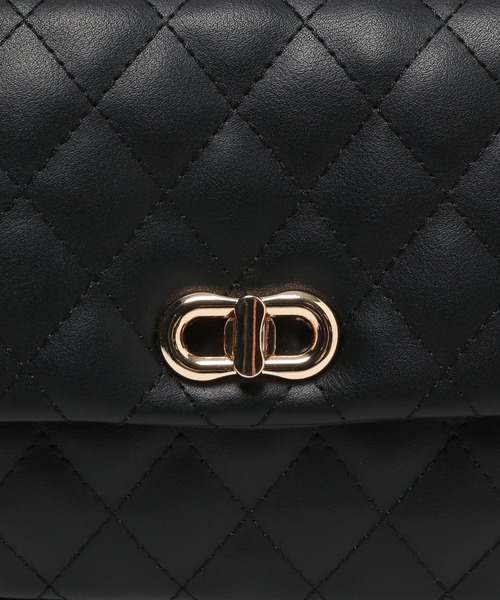 Andemiu（アンデミュウ）の「キルティングショルダー605845（ショルダーバッグ・レディース・ブラック/レッド/アイボリー・FREE）」の18枚目の写真