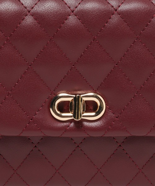 Andemiu（アンデミュウ）の「キルティングショルダー605845（ショルダーバッグ・レディース・ブラック/レッド/アイボリー・FREE）」の19枚目の写真