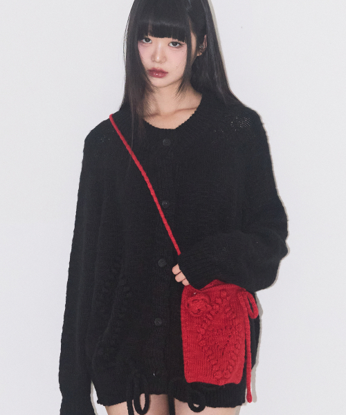 ILLIGO（イリゴ）の「Fleur Diamond Knit Crossbody Bag Red（メッセンジャーバッグ・レディース・その他・OS）」の2枚目の写真