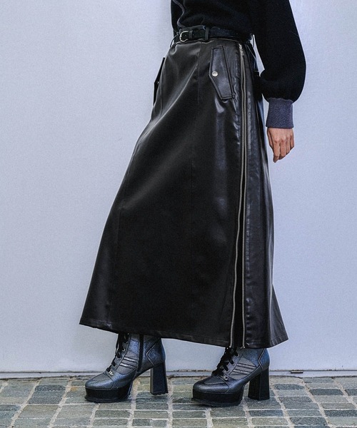HARE(ハレ)の「フェイクレザーサイドジップナロースカート(HARE)(スカート・レディース・ブラック/ブラウン・FREE)」の11枚目の写真